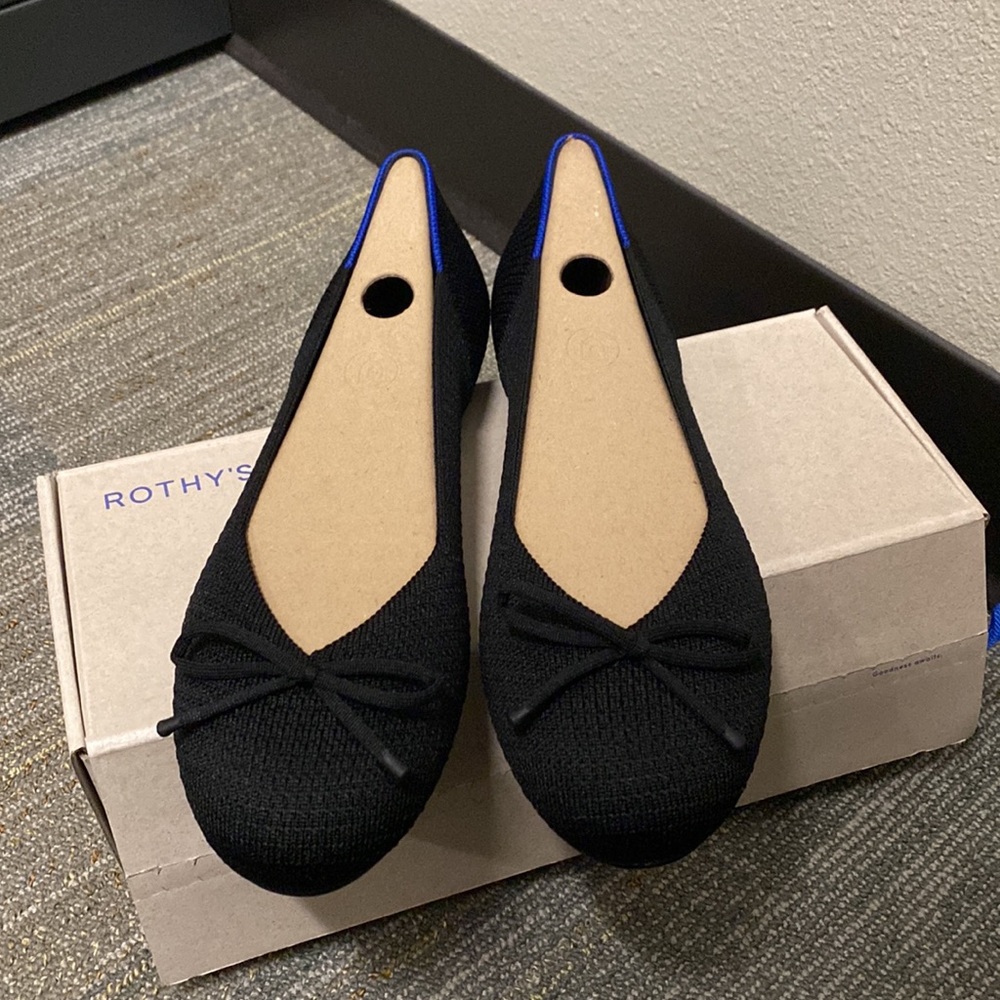 Brand new Rothy’s Black Bow Flats